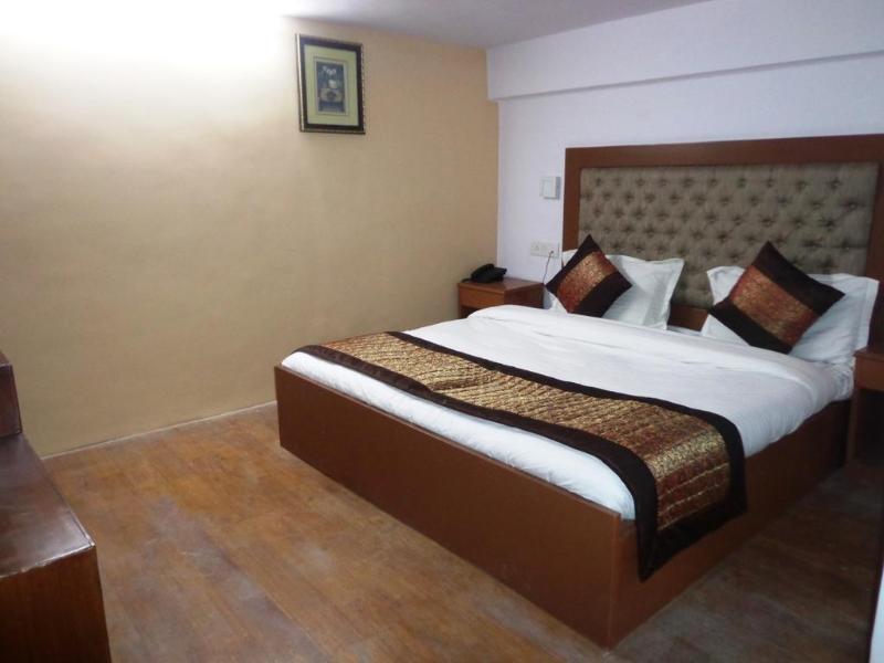 Rama Deluxe Hotel Delhi  Ngoại thất bức ảnh