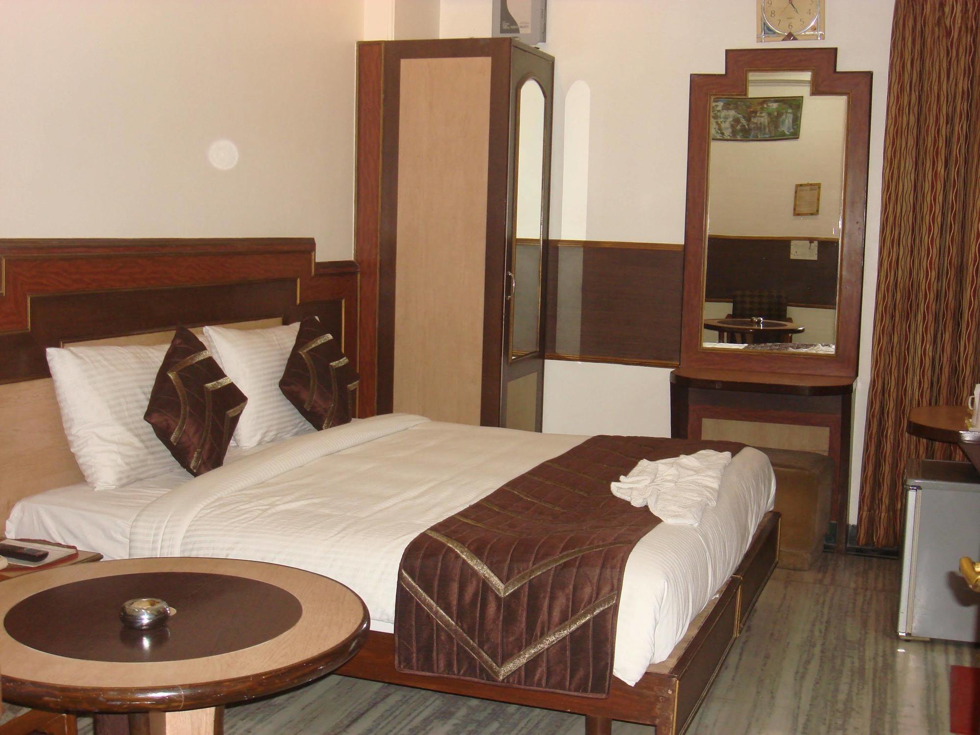 Rama Deluxe Hotel Delhi  Ngoại thất bức ảnh